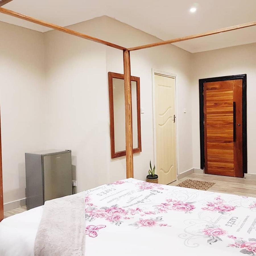 Chinyonga Guesthouse Limbe ภายนอก รูปภาพ