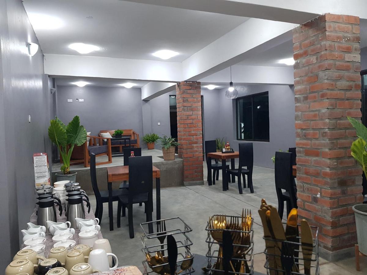 Chinyonga Guesthouse Limbe ภายนอก รูปภาพ