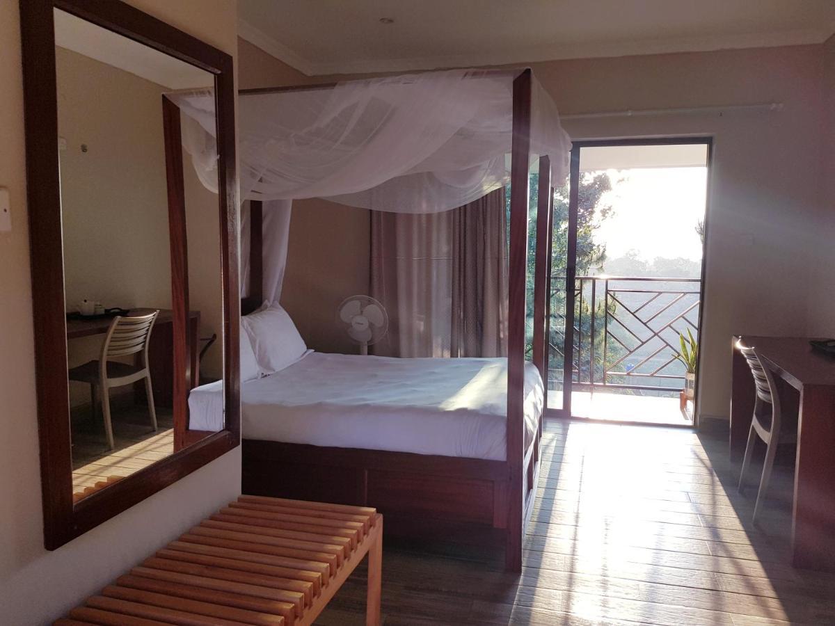 Chinyonga Guesthouse Limbe ภายนอก รูปภาพ