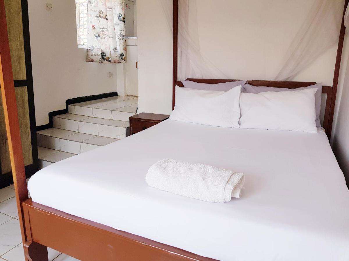 Chinyonga Guesthouse Limbe ภายนอก รูปภาพ