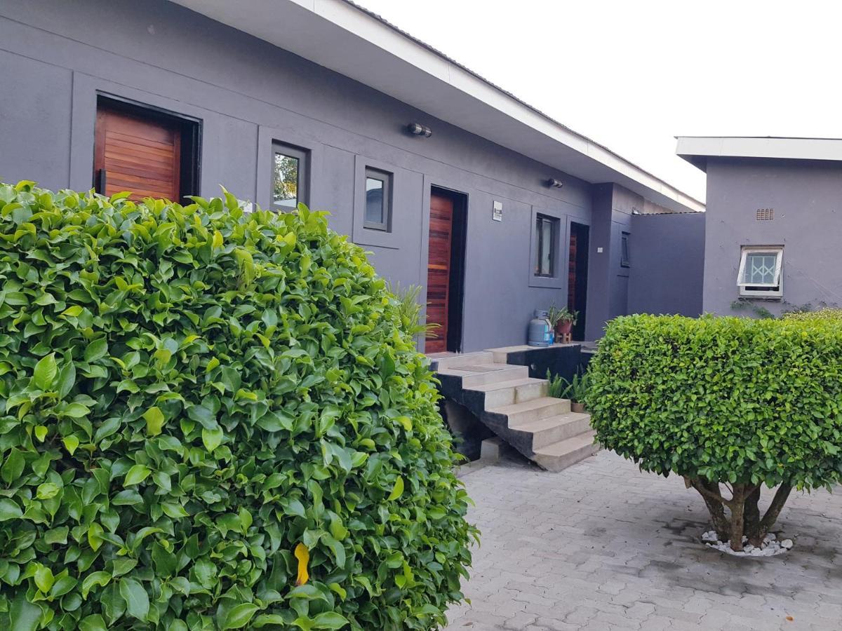 Chinyonga Guesthouse Limbe ภายนอก รูปภาพ