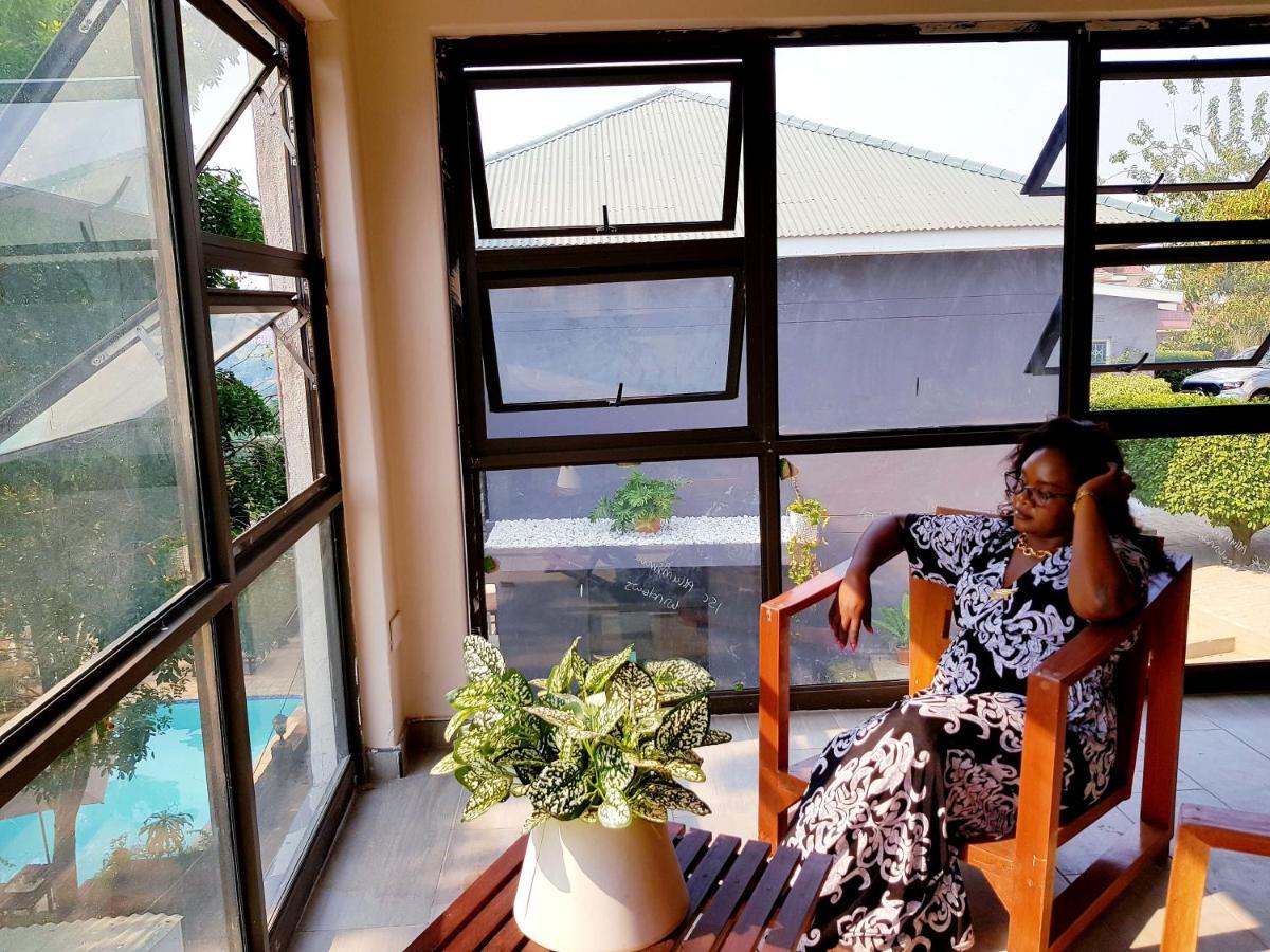 Chinyonga Guesthouse Limbe ภายนอก รูปภาพ